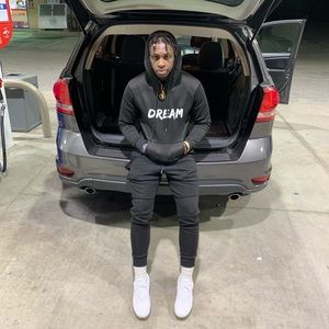 Meet your Posher, Eli